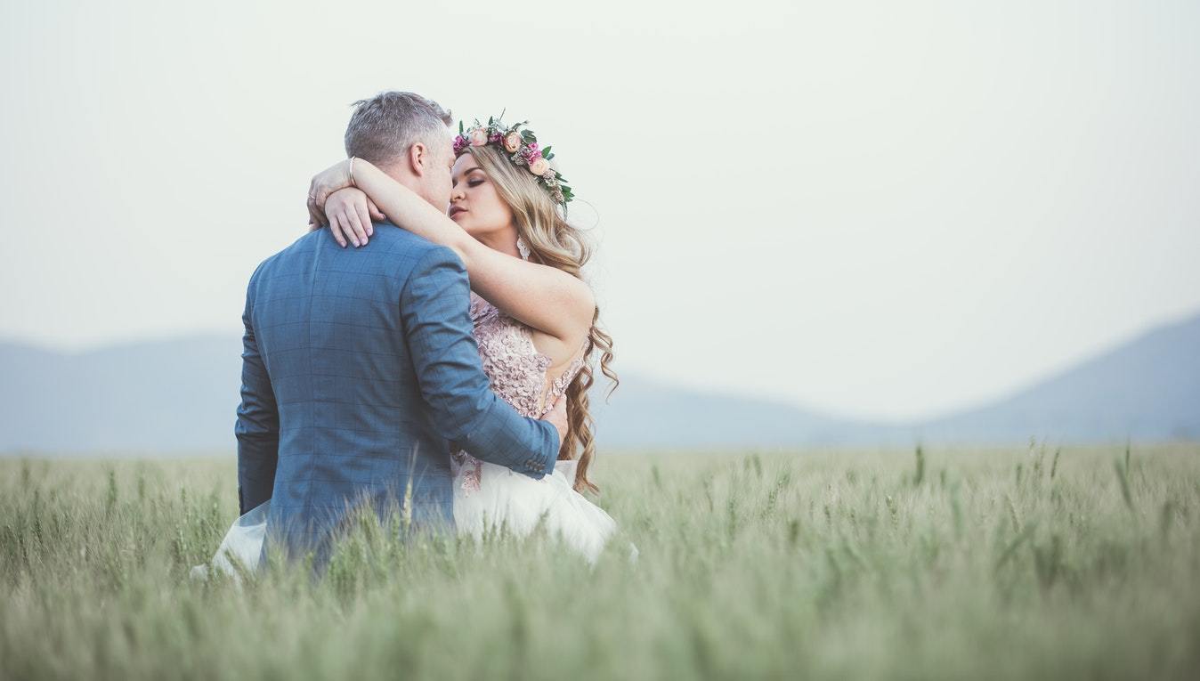 5 Ways to Prep for Your Outdoor Micro Wedding