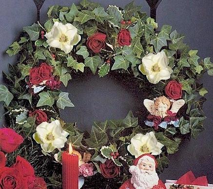 DIY How to make a Wreath of Magnolias, Roses &amp; Ivy