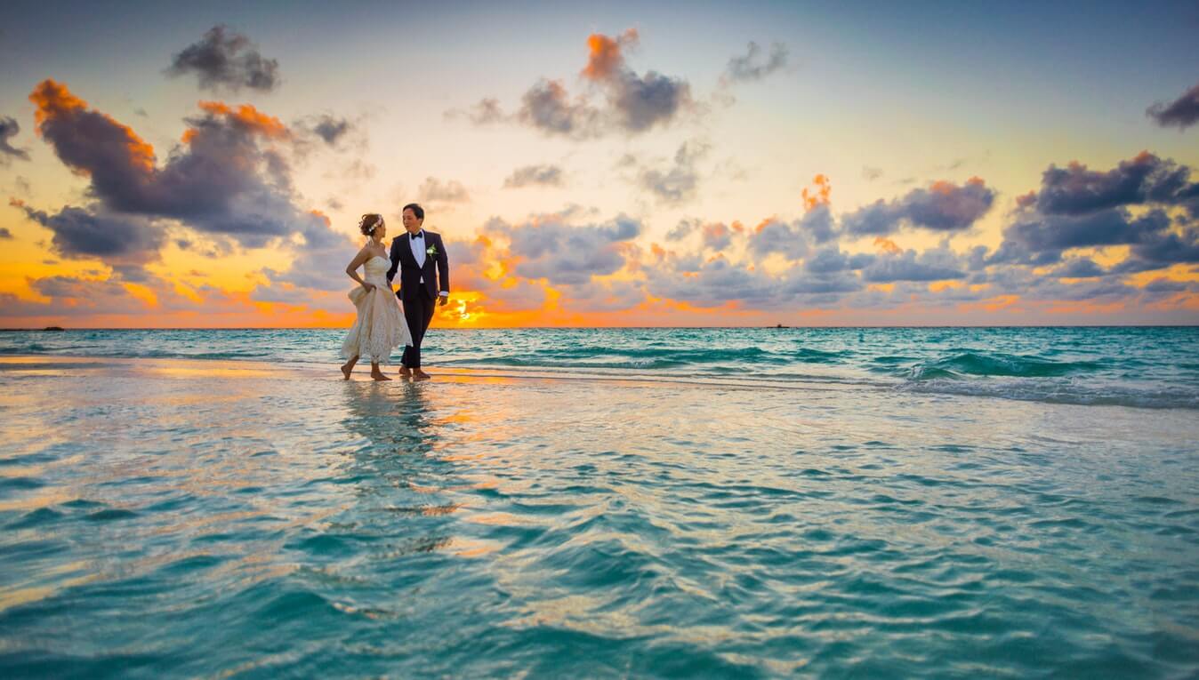 Tiny Details for Your Big Day: Planning a Boat Wedding