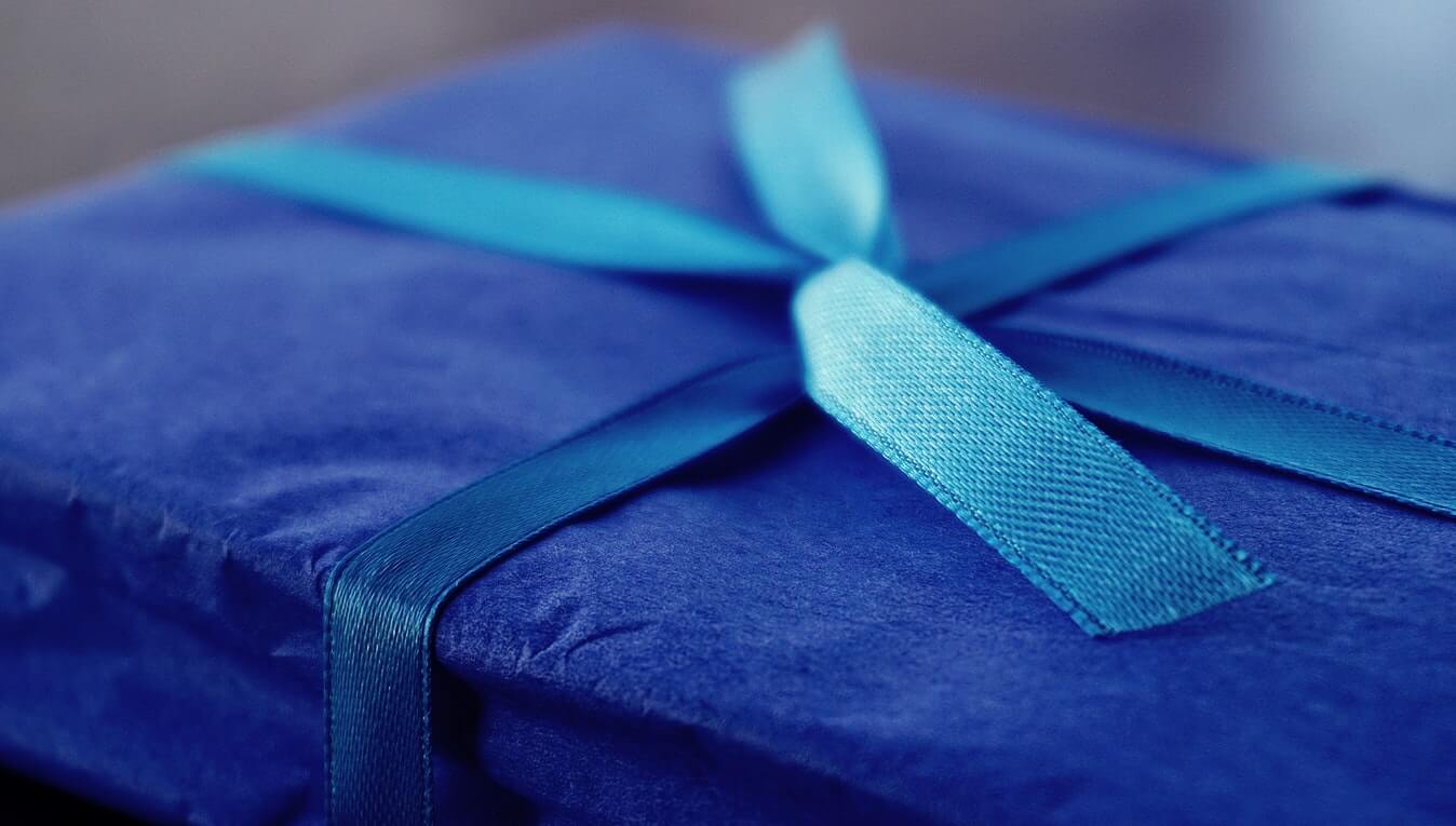 Tiny Details for Your Big Day: How to Budget for a Bigger Gift
