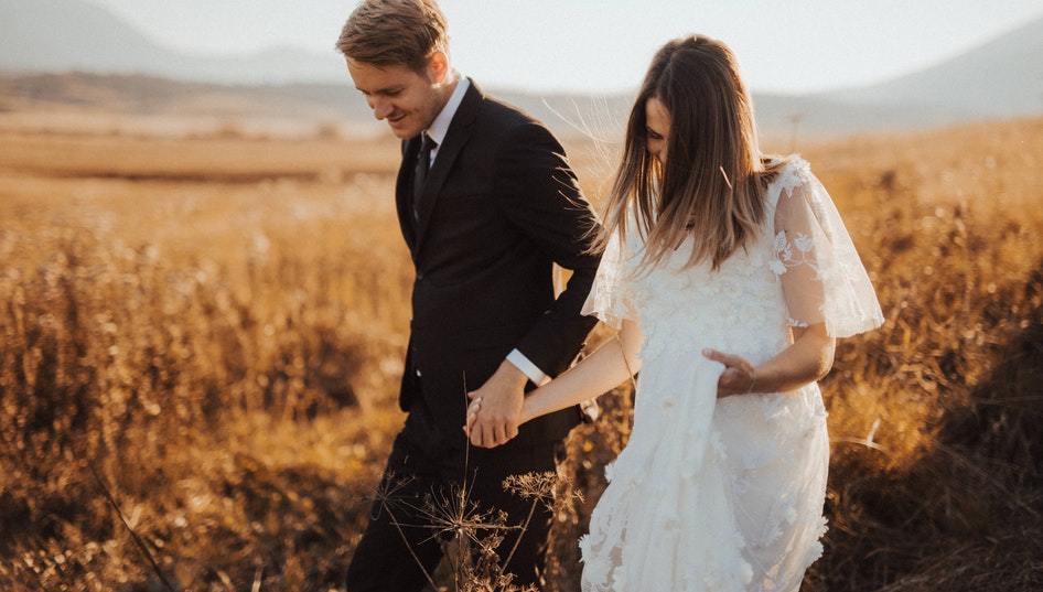 How to Use Crystals in Your Wedding for Good Vibes and Decor