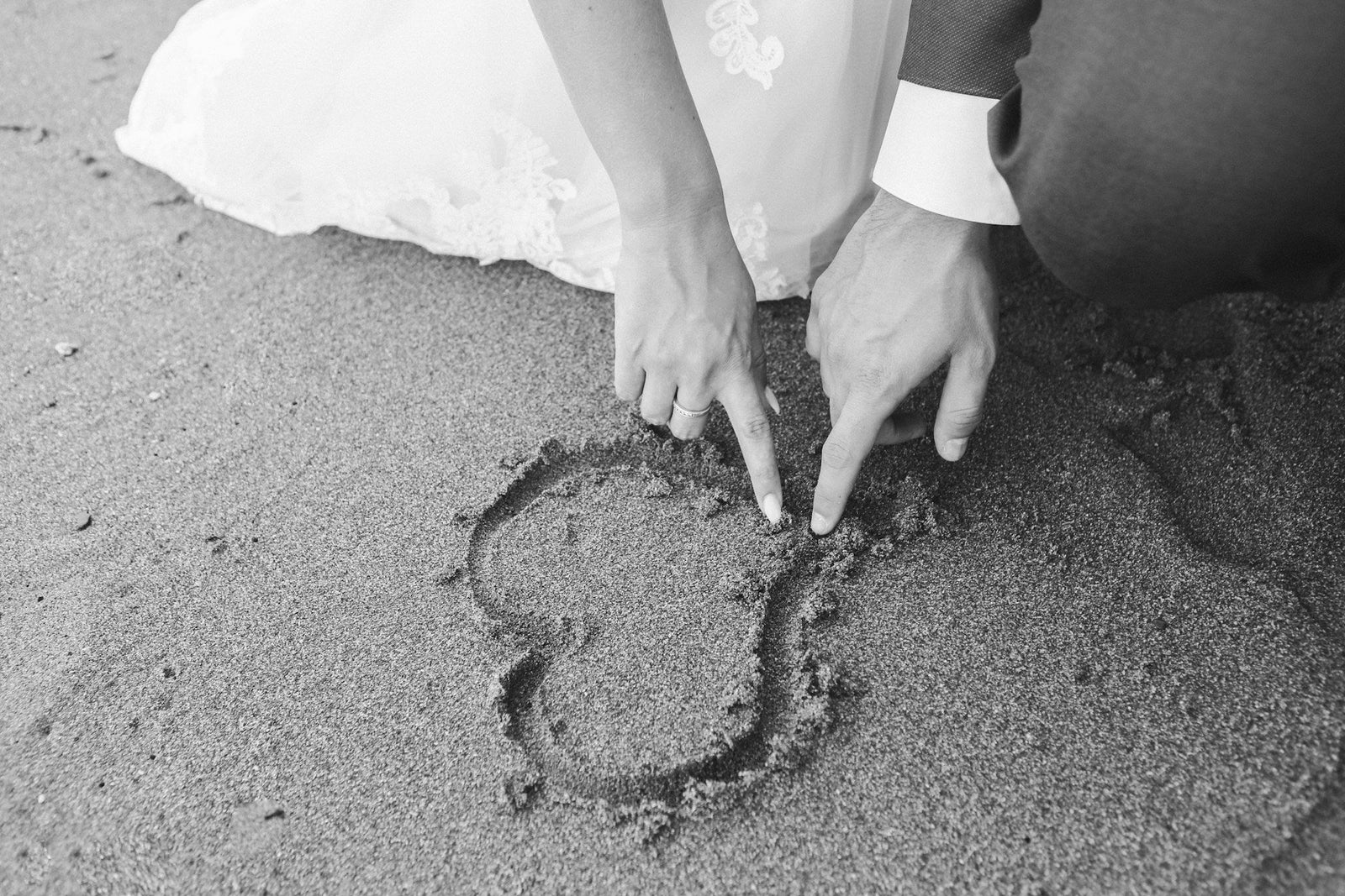 Charming Coastal Locations in the US Perfect for a Beachfront Wedding