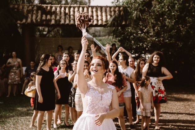 How to Host Your Wedding Reception at Home