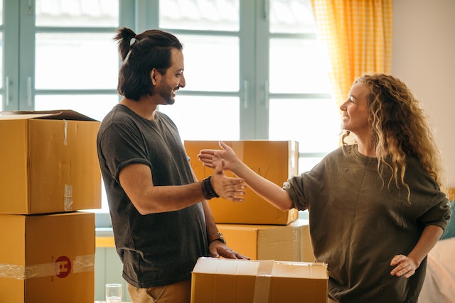 Pros and Cons of Moving In Together Before Marriage