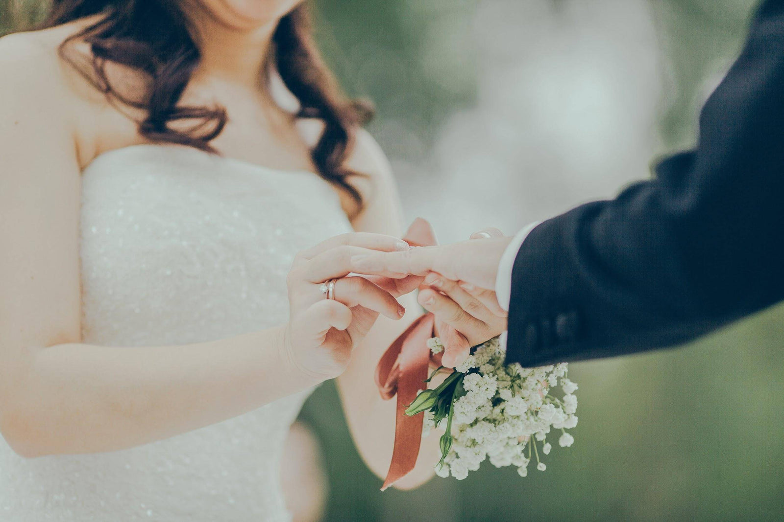 10 Wedding Expenses You Might Not Be Prepared For